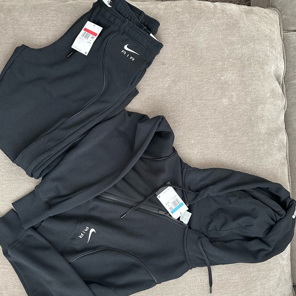 Women’s Nike set